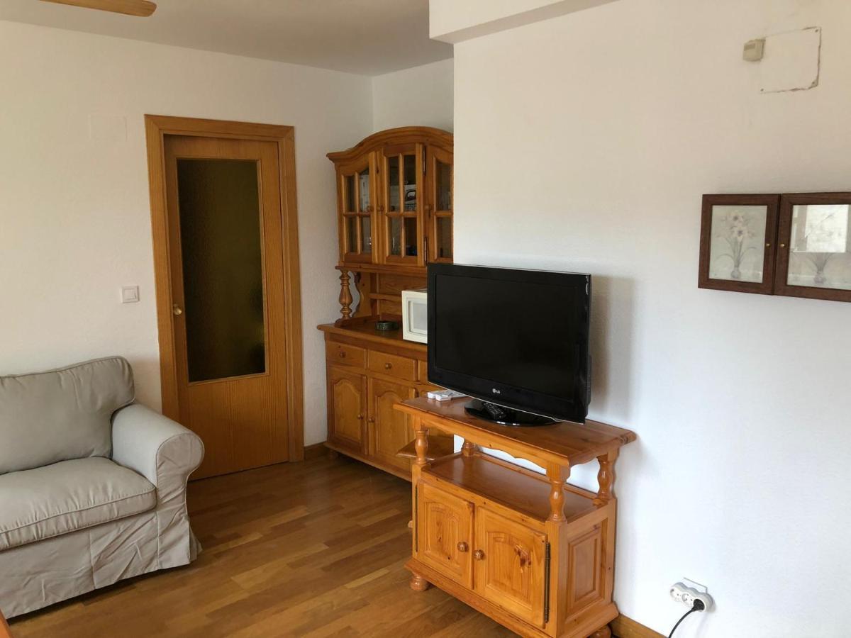 Alameda Apartment Хака Екстериор снимка